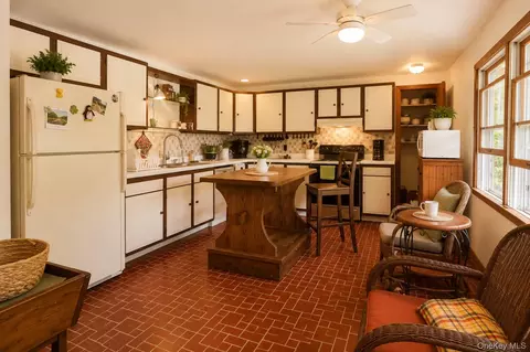Kitchen - 740 Wallkill Ave, Wallkill, NY 12589 photo 1 of 4
