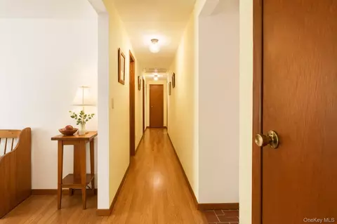 Entry Way - 740 Wallkill Ave, Wallkill, NY 12589 photo 4 of 6