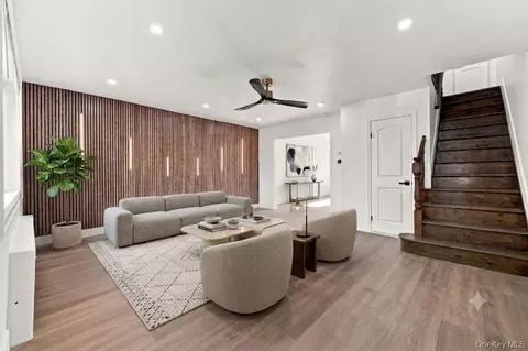 65-40 79th St, New York, NY 11379