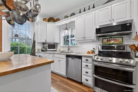 Kitchen - 90 Quaker Ave, Cornwall, NY 12518 photo 2 of 4