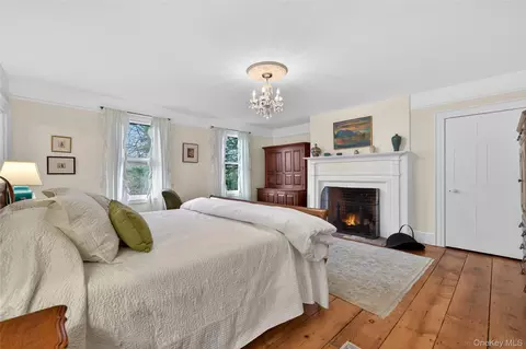Bedroom - 90 Quaker Ave, Cornwall, NY 12518 photo 1 of 4