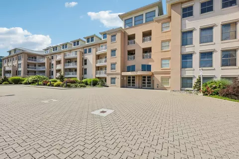 409 Harbor Cv #PH 409, Orangetown, NY 10968
