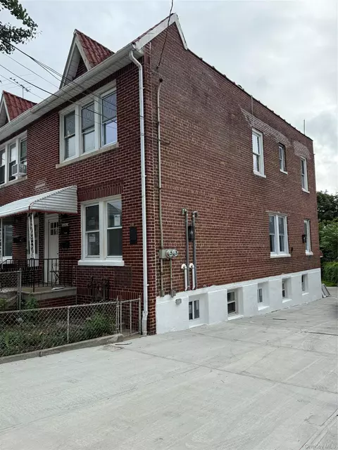 1431 Merry Ave, New York, NY 10461