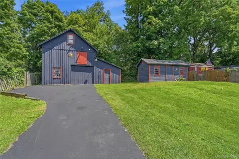 Exterior - 9 Maple St, Fishkill, NY 12524 photo 4 of 5