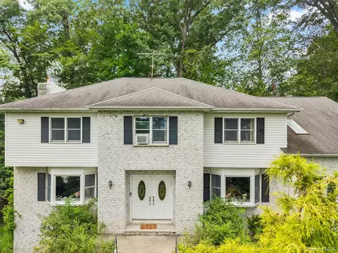 10 Ash Ct, Clarkstown, NY 10956