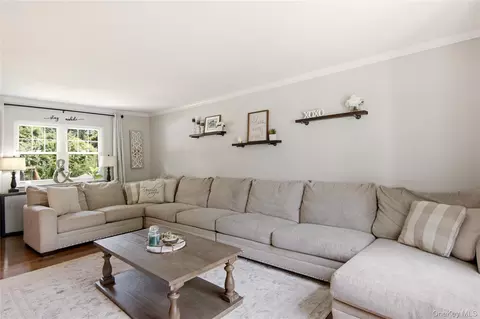 Living - 1 Wenmore Ct, Commack, NY 11725 photo 1 of 2