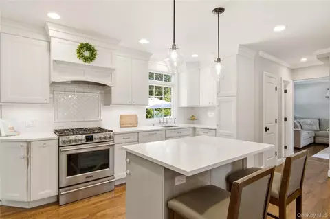 Kitchen - 1 Wenmore Ct, Commack, NY 11725 photo 1 of 3