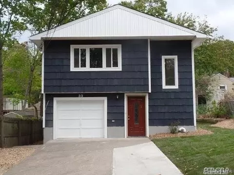 33 Manhasset Rd, Sound Beach, NY 11789