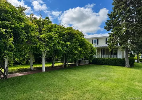 15 Esopus Ave, Ulster, NY 12401