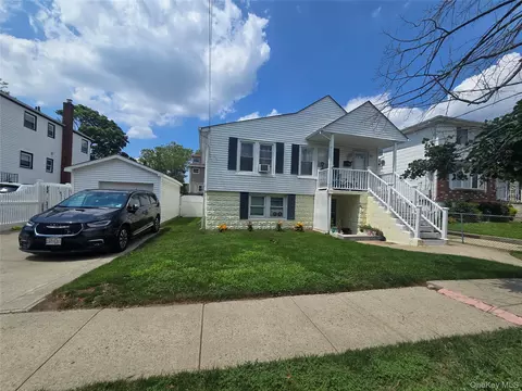 76 2 Ave, East Rockaway, NY 11518