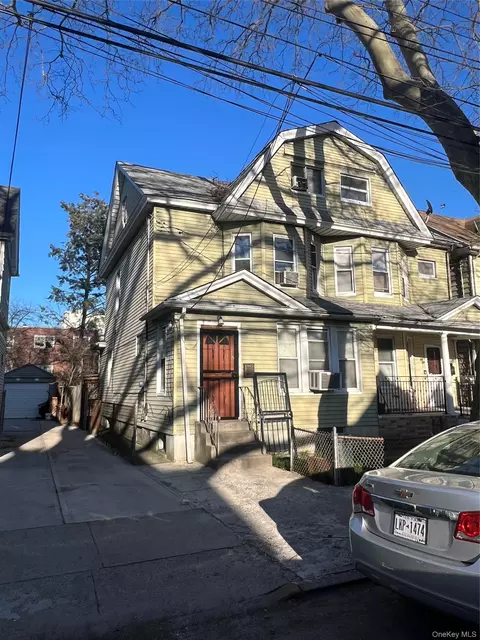 95-27 116th St, South Richmond Hill, NY 11419