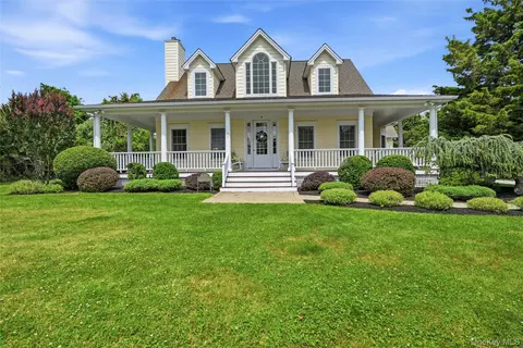 870 Parkview Ln, Orient, NY 11957