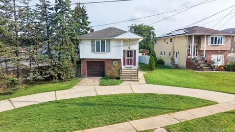 1156 Midway Ct, Franklin Square, NY 11010