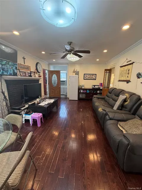 Living - 15744 Quince Ave, Flushing, NY 11355 photo 3 of 4