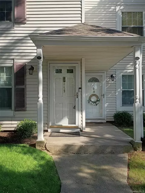 349 Artist Lake Dr, Middle Island, NY 11953