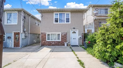 6932 Gouverneur Ave, New York, NY 11692
