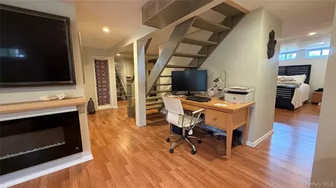 Entry Way - 271 Terry Rd, Smithtown, NY 11787 photo 2 of 2