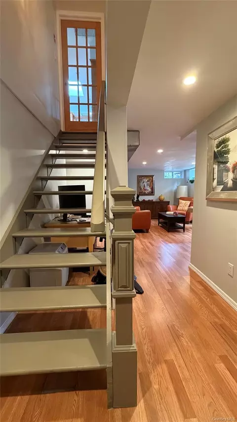 Entry Way - 271 Terry Rd, Smithtown, NY 11787 photo 1 of 2