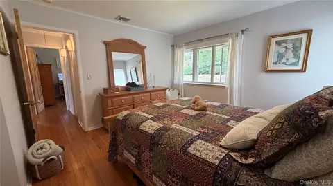 Bedroom - 271 Terry Rd, Smithtown, NY 11787 photo 2 of 3