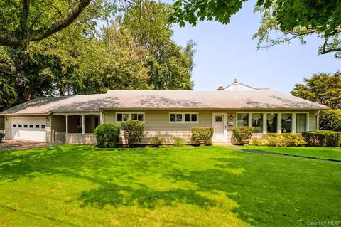 121 Winderemere Dr, Yonkers, NY 10710