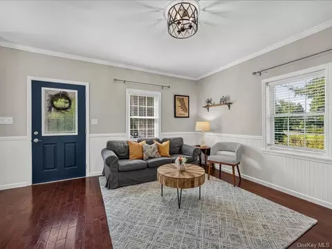 Entry Way - 172 Mt Joy Rd, Middletown, NY 10941 photo 1 of 5