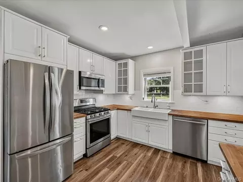 Kitchen - 172 Mt Joy Rd, Middletown, NY 10941 photo 2 of 3