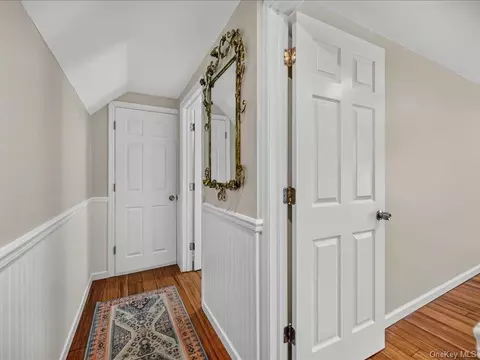 Entry Way - 172 Mt Joy Rd, Middletown, NY 10941 photo 4 of 5