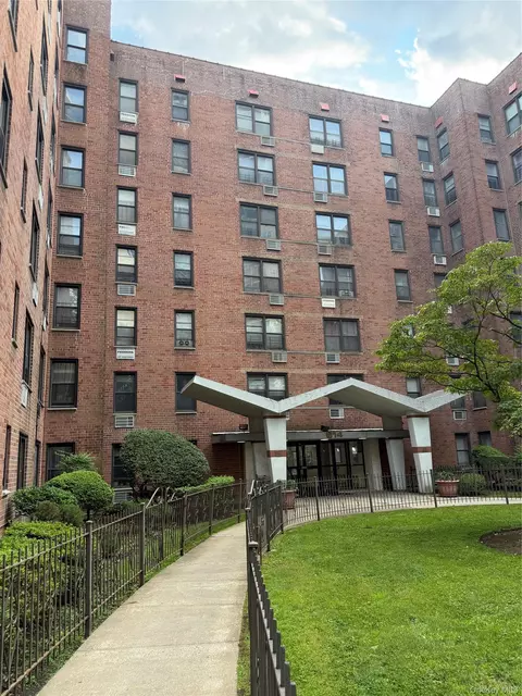 814 B Tilden St #STH, New York, NY 10467