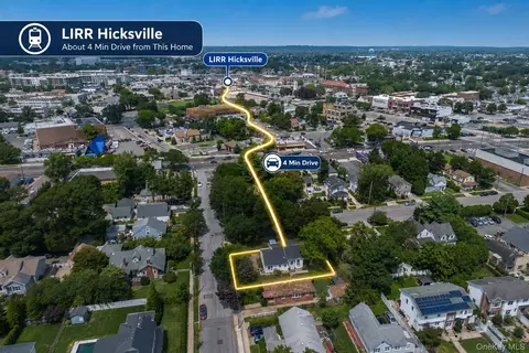57 1st St, Hicksville, NY 11801