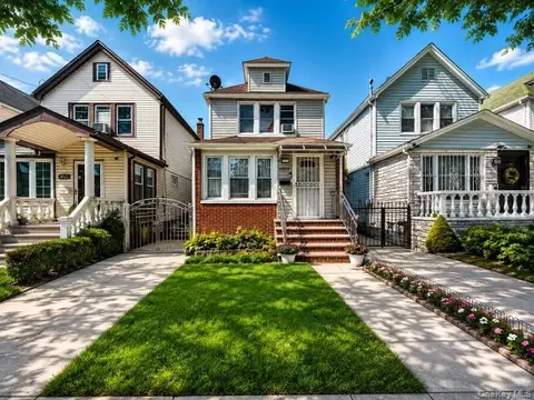 8920 219th St, New York, NY 11427