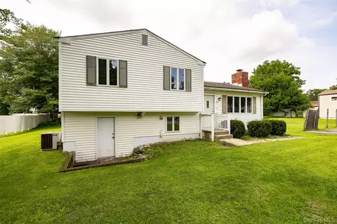 Exterior - 34 Riverview Dr, Fishkill, NY 12524 photo 3 of 6