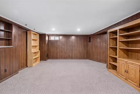 Other - 16 Winthrop Rd, Plainview, NY 11803 photo 6 of 7