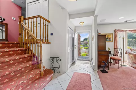 Entry Way - 16 Winthrop Rd, Plainview, NY 11803 photo 1 of 2