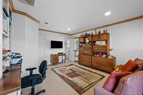 Other - 16 Winthrop Rd, Plainview, NY 11803 photo 3 of 7