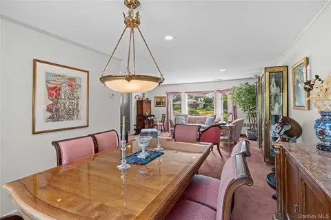 Dining - 16 Winthrop Rd, Plainview, NY 11803 photo 2 of 2