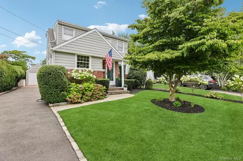 76 Highfield Ave, North Hempstead, NY 11050