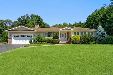 14 Hickman St, Syosset, NY 11791
