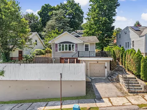 Exterior - 684 Marion Ave, Peekskill, NY 10566 photo 1 of 7