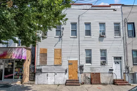 1129 E Tremont Ave, New York, NY 10460
