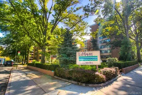 162-30 Powells Cove Blvd #2C, New York, NY 11357