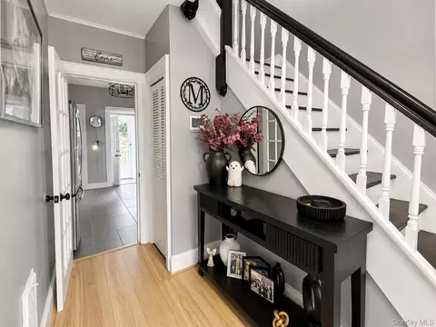 Entry Way - 312 Bay St, Peekskill, NY 10566 photo 1 of 5