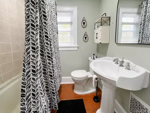 Bath - 312 Bay St, Peekskill, NY 10566 photo 1 of 1
