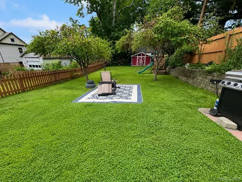 Exterior - 312 Bay St, Peekskill, NY 10566 photo 3 of 4