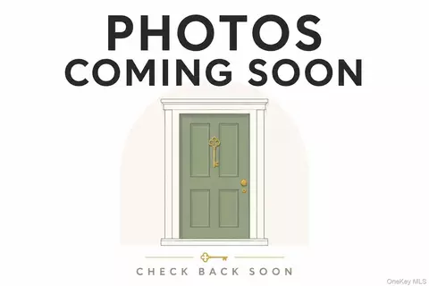 212 15th St, West Babylon, NY 11704