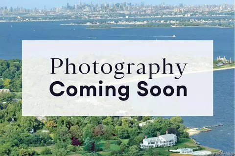 180 S Middle Nck #1P, North Hempstead, NY 11021