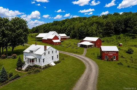 148 N Creek Rd, Clinton, NY 12580