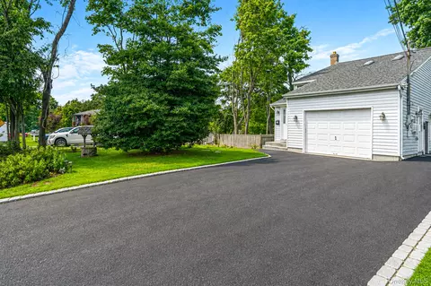 Exterior - 35 E 6th St, Patchogue, NY 11772 photo 3 of 7