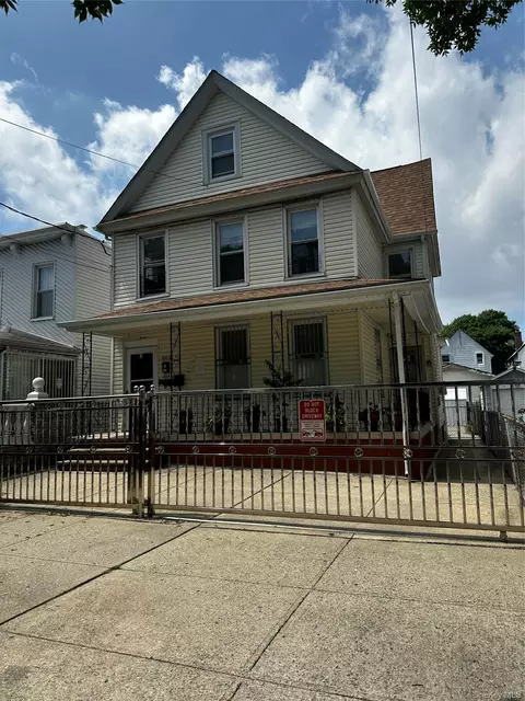 10638 97th St, New York, NY 11417