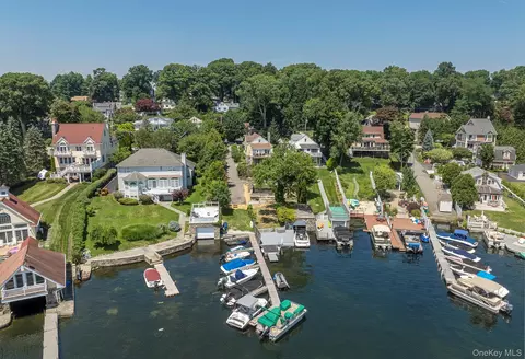 68 W Lake Blvd, Carmel, NY 10541