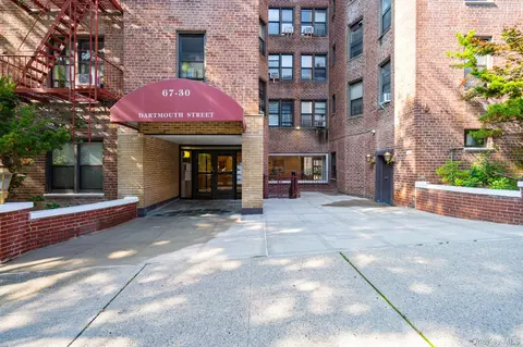 67-30 Dartmouth St #2-H, New York, NY 11375